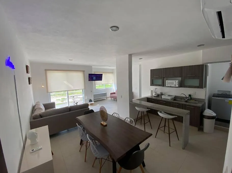 Casa De La Luz Cancun. Amazing Apartment With Stunning Pool In Front Of Mall  Cancun